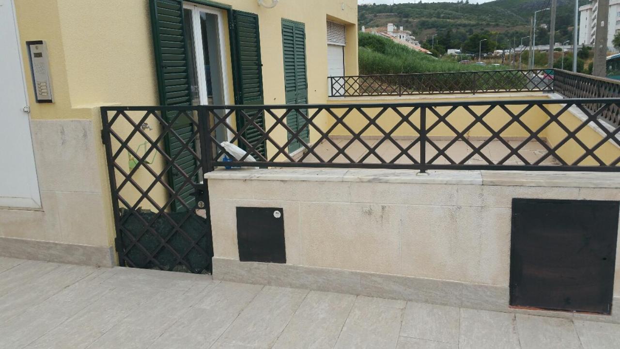 Apartamento Sol E Mar Sesimbra Buitenkant foto